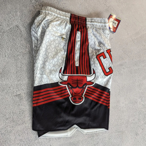 Chicago Contrast Print Shorts