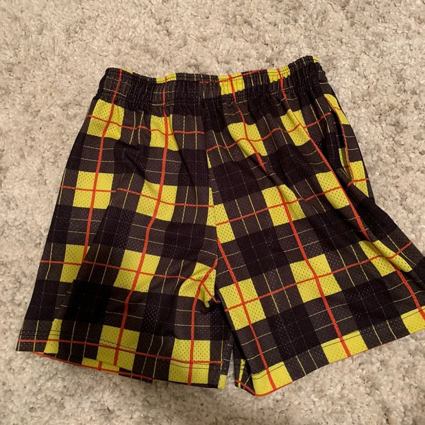 Contrast checkered cross-print shorts